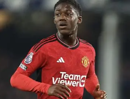 梅努转会动态：那不勒斯成首选，多方博弈待定局