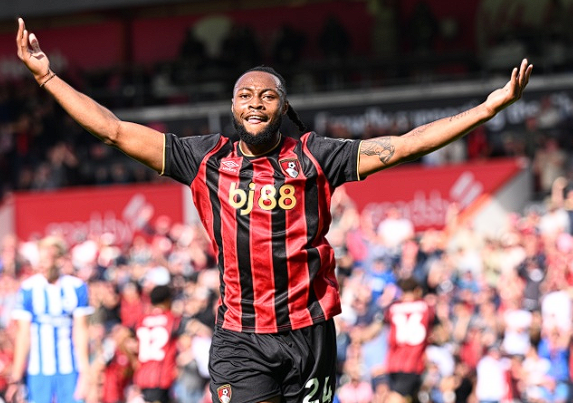 塞梅尼奥登整版广告深情致谢伯恩茅斯球迷