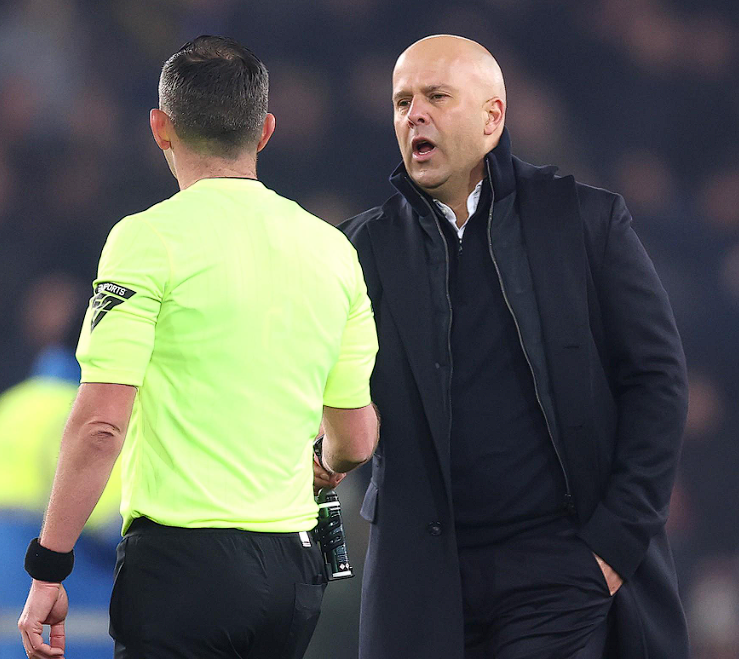 利物浦困境中寻突破,斯洛特展望赛季新目标