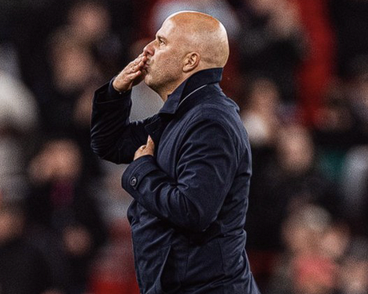 利物浦困境中寻突破，斯洛特展望赛季新目标