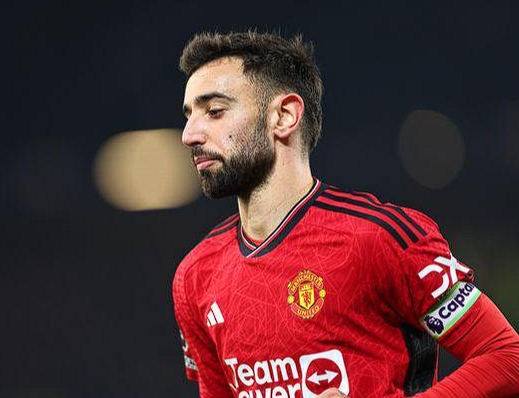 曼联队长B费：今夏若离队，替代者难寻觅