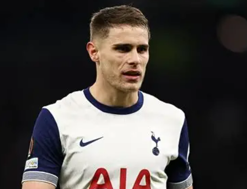  热刺后卫去留存疑，曼联引援重心在中场 缩略图